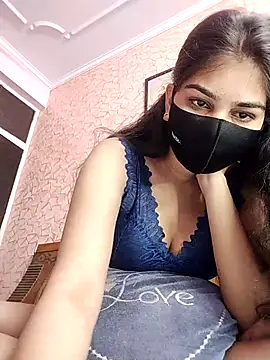 Snapshot of babydoll7172 chatting on February 2026 01:33:01 AM babydoll7172 online show from February 2026 01:33:01 AM
