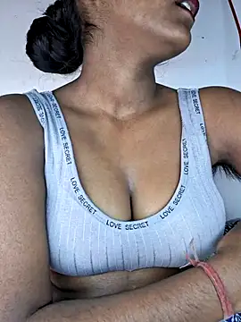 Snapshot of Royal-girl78 chatting on January 2026 04:44:01 PM Royal-girl78 online show from January 2026 04:44:01 PM