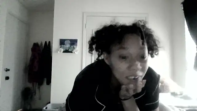 Tamiii420 online show from April 2026 02:14:02 PM