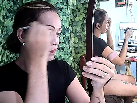 Simplewild21 online show from April 2026 01:54:02 PM