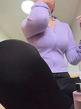 Snapshot of wy2026 chatting on February 2026 06:03:01 AM wy2026 online show from February 2026 06:03:01 AM