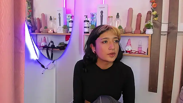 MeowMota  online show from April 2026 06:44:02 PM