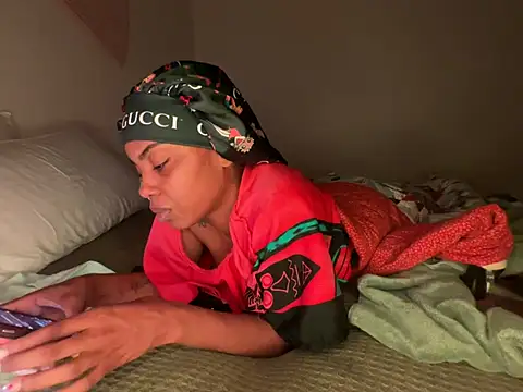 oshun6360 online show from April 2026 01:29:02 AM