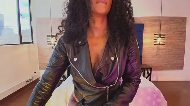 Ellie-Alves online show from April 2026 05:02:02 PM