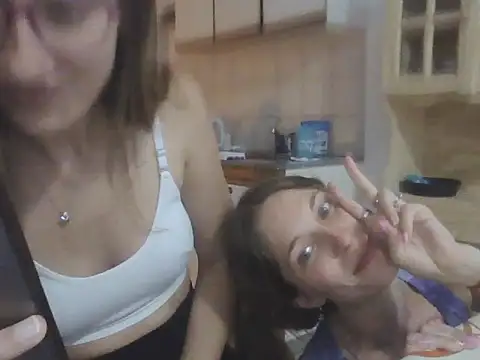 Noracherry online show from January 2026 11:43:02 PM