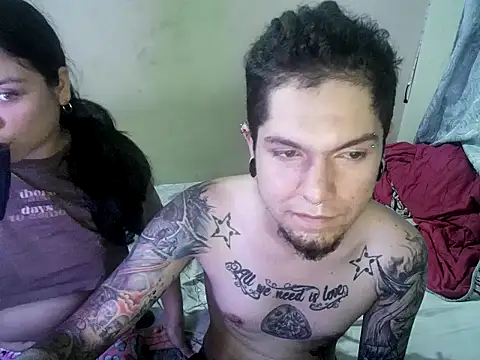 steffandjoshh420 online show from February 2026 11:56:01 PM