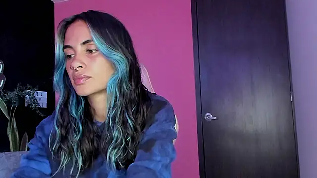 azula lillet online show from February 2026 10:04:02 PM