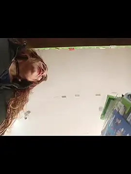 Alejandra N online show from April 2026 05:28:01 PM