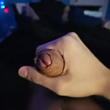 AnonymousTwinkie online show from January 2026 01:48:02 PM