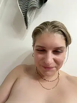 Snapshot of SassynNatty chatting on June 2026 03:19:02 AM SassynNatty online show from June 2026 03:19:02 AM