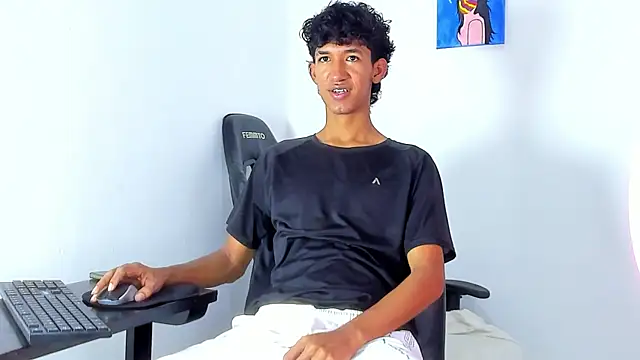 Snapshot of neitan_miller_ chatting on July 2026 01:15:02 PM neitan miller online show from July 2026 01:15:02 PM