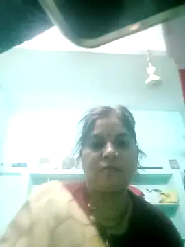 Rashmi2563 online show from May 2026 08:04:02 PM