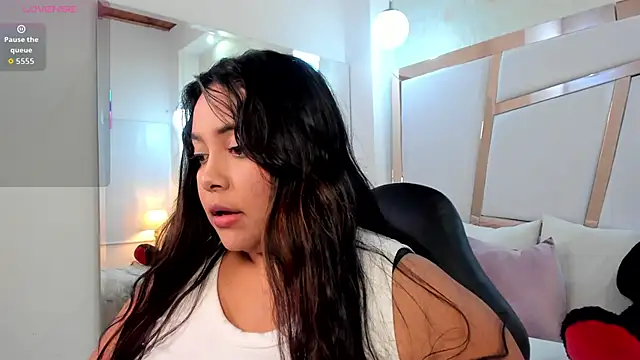 tatikanyx online show from February 2026 05:09:02 PM