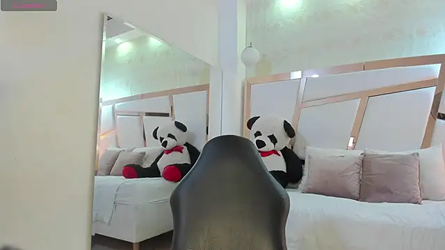 tatikanyx online show from July 2026 12:22:02 PM