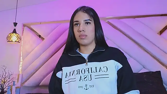 zoevg online show from March 2026 12:43:01 PM