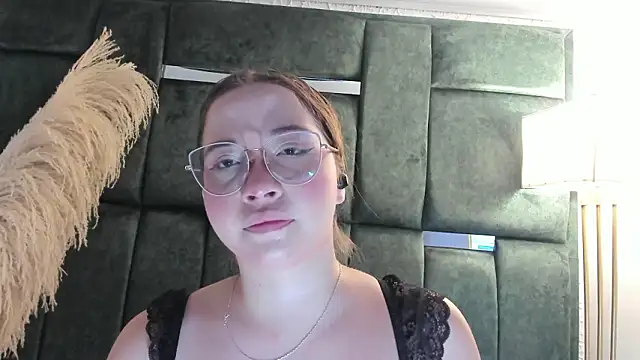 AliciaWhite nt online show from February 2026 01:01:02 PM