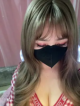 -Violet-t online show from April 2026 11:42:01 PM