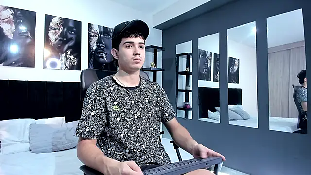 Alejo Grey online show from January 2026 08:35:01 PM