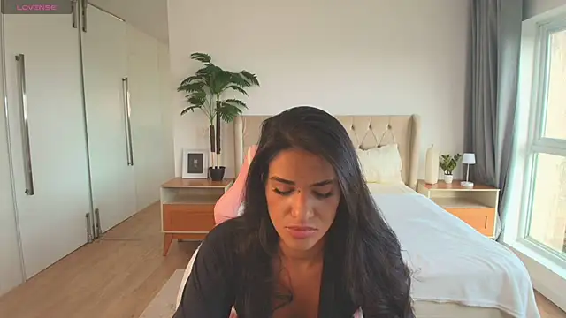 Maxine Spencer online show from March 2026 07:42:01 PM