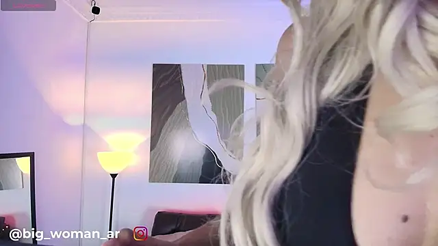 big woman online show from February 2026 03:33:01 AM