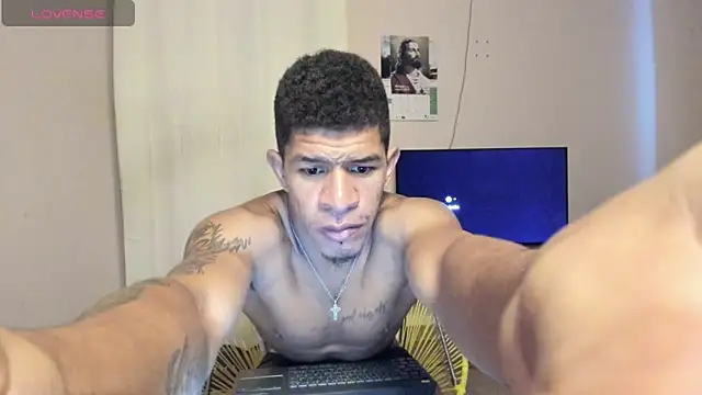 Snapshot of antonio_aguilarx chatting on June 2026 04:21:02 PM antonio aguilarx online show from June 2026 04:21:02 PM