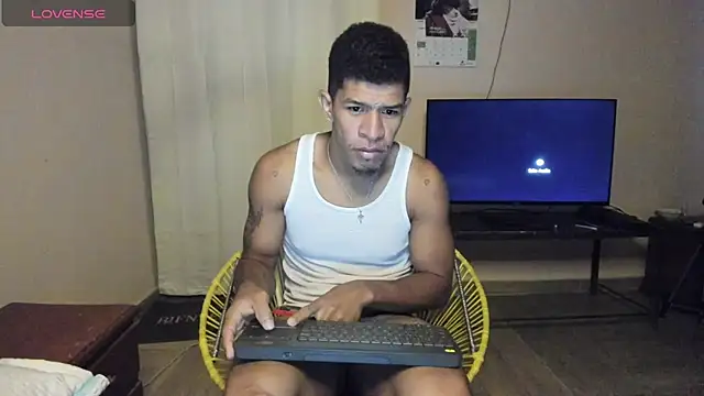 Snapshot of antonio_aguilarx chatting on June 2026 11:40:02 AM antonio aguilarx online show from June 2026 11:40:02 AM