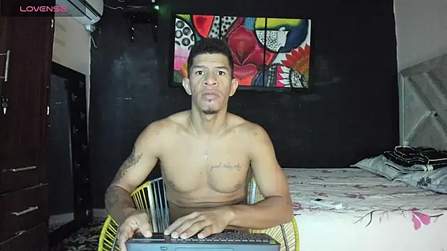 Snapshot of antonio_aguilarx chatting on July 2026 01:56:01 PM antonio aguilarx online show from July 2026 01:56:01 PM