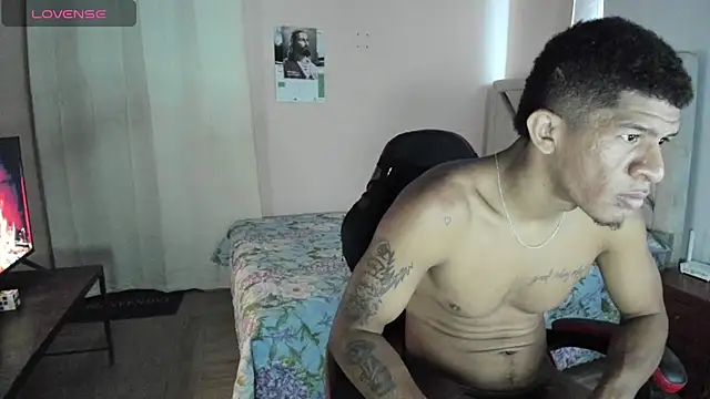 Snapshot of antonio_aguilarx chatting on July 2026 03:17:01 PM antonio aguilarx online show from July 2026 03:17:01 PM