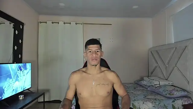 Snapshot of antonio_aguilarx chatting on July 2026 09:02:01 PM antonio aguilarx online show from July 2026 09:02:01 PM