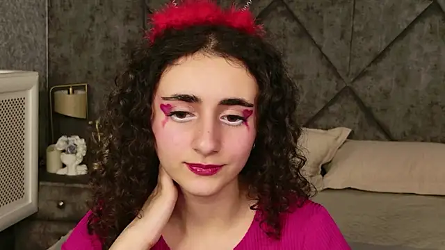 Susan Fors online show from February 2026 08:22:01 AM