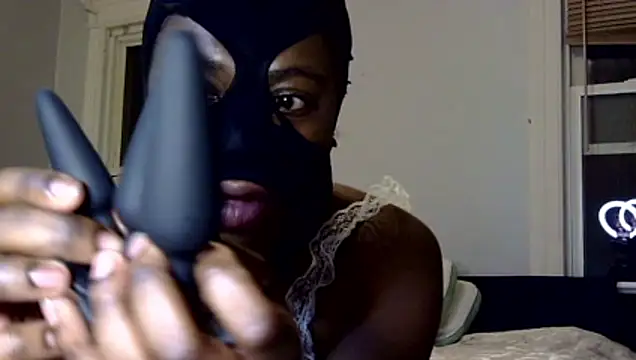 Snapshot of MaskedprincessI chatting on January 2026 01:21:02 AM MaskedprincessI online show from January 2026 01:21:02 AM