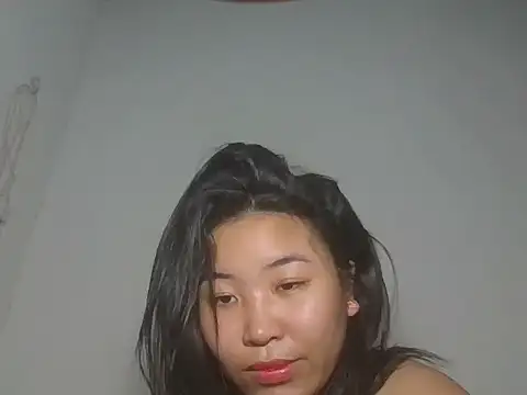 Zyeiii online show from March 2026 08:23:01 PM