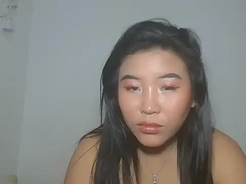 Zyeiii online show from April 2026 08:43:02 PM