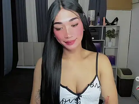 Snapshot of FyangFoxx chatting on May 2026 06:04:01 PM FyangFoxx online show from May 2026 06:04:01 PM
