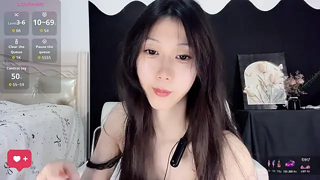 Snapshot of Queenbb88 chatting on July 2026 11:34:01 AM Queenbb88 online show from July 2026 11:34:01 AM