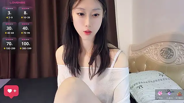 Snapshot of Queenbb88 chatting on July 2026 11:39:02 AM Queenbb88 online show from July 2026 11:39:02 AM