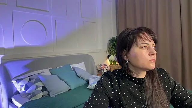  SilkyShadow  online show from February 2026 12:53:01 AM