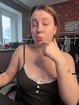 AnnaSeint online show from March 2026 01:07:02 PM