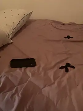 Linhtruong   online show from April 2026 06:44:02 PM