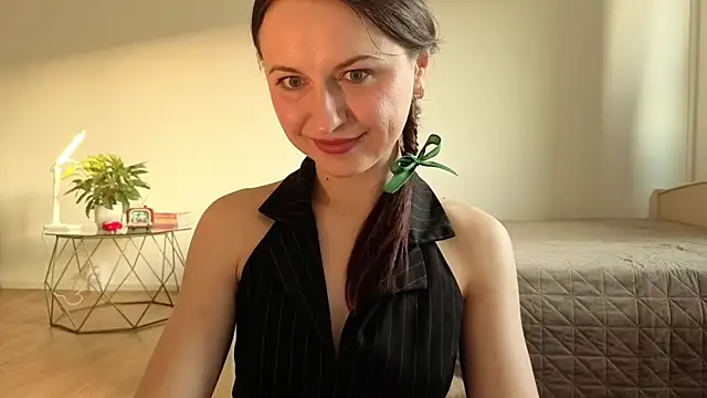 Snapshot of Satin_Sin chatting on May 2026 06:13:02 PM Satin Sin online show from May 2026 06:13:02 PM