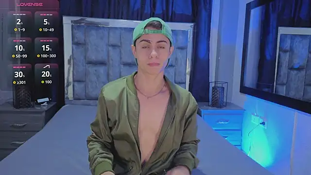 LeoMonnroe online show from April 2026 05:12:02 PM