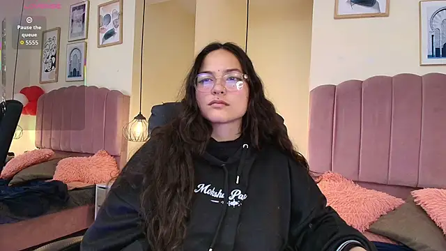 Hanabie  online show from March 2026 03:11:01 AM