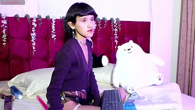 Veronica Lamberth online show from March 2026 04:40:01 AM