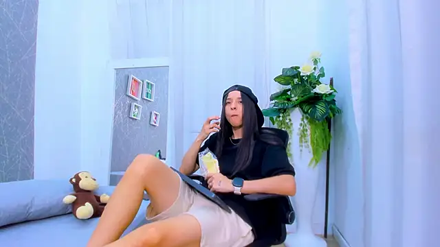 ViictoriiaSaenz online show from February 2026 04:40:02 AM