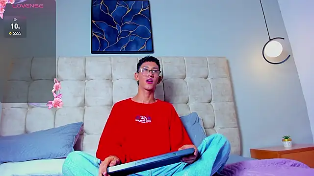 twink royale18 online show from February 2026 06:12:01 PM