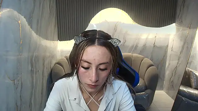 katalina r  online show from February 2026 03:10:01 AM