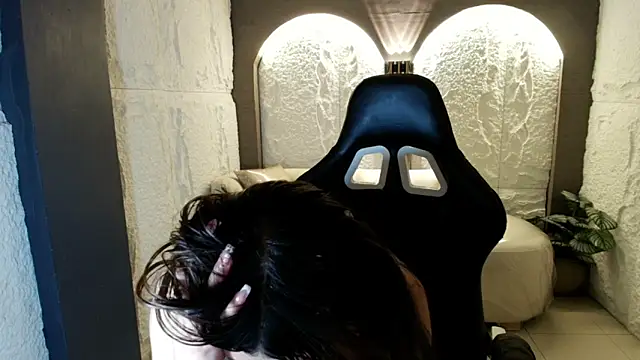 katalina r  online show from April 2026 06:10:01 PM