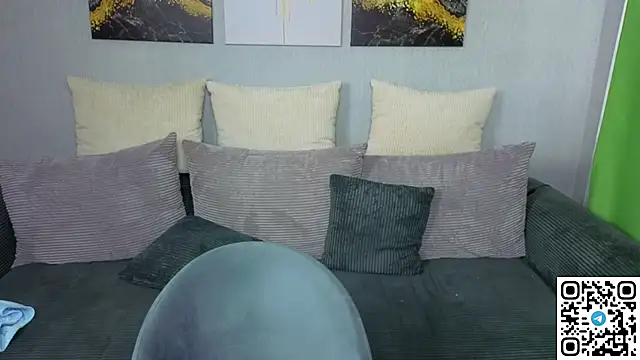 KitKatie online show from April 2026 02:03:02 PM