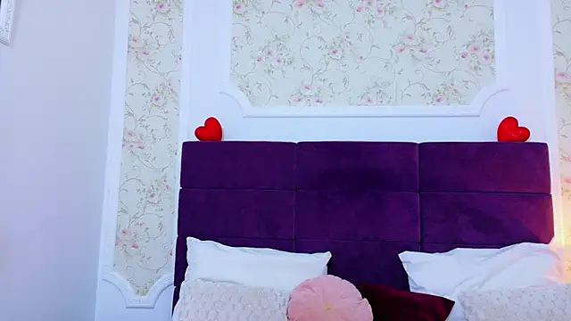 EvelinHill online show from March 2026 05:04:01 AM