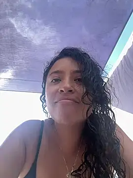 Laura Miller1 online show from April 2026 07:59:01 PM